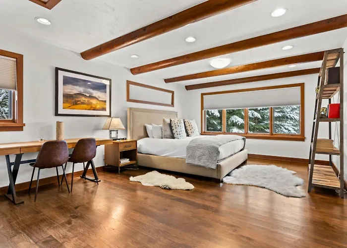度假居 Rmr: Wildflower House In *