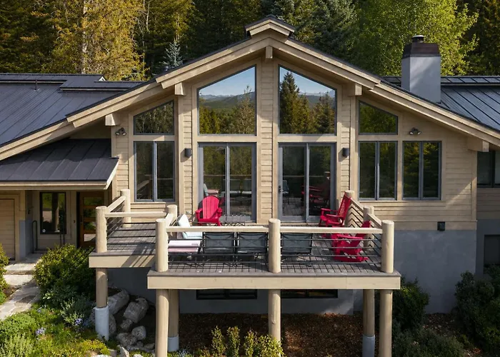 Rmr: Wildflower House In