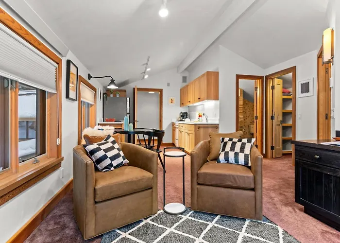 度假居 Rmr: Wildflower House In *